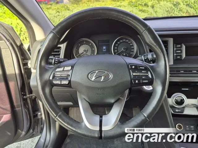 Hyundai Elantra 2019 thumb 9