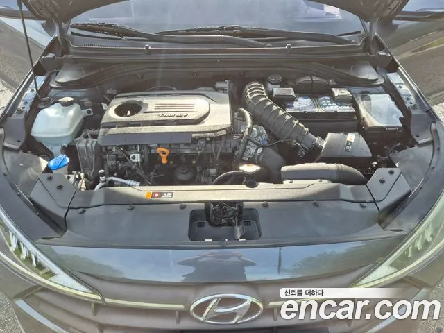 Hyundai Elantra 2019 thumb 3
