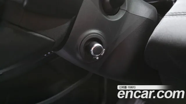 Land Rover Range Rover Evoque 2020 thumb 2