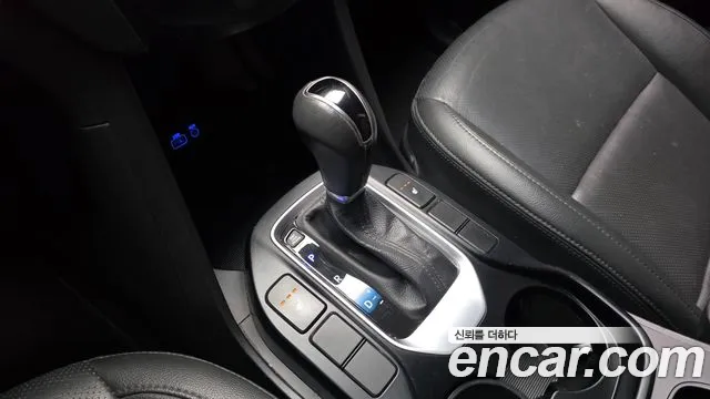 Hyundai Santafe 2015 thumb 3
