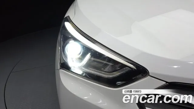 Hyundai Santafe 2015 thumb 4