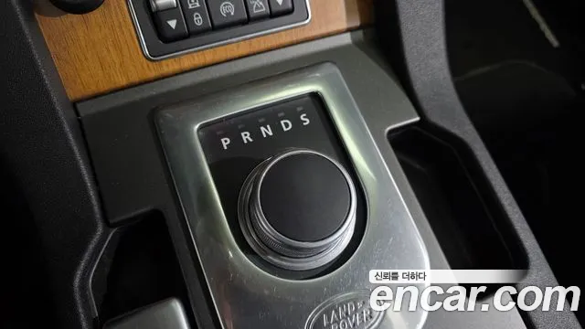 Land Rover Discovery 2016 thumb 6