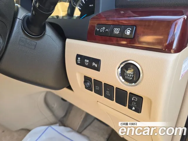 Toyota Alphard 2010 thumb 11