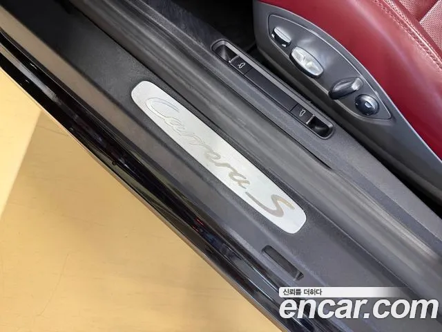Porsche 911 2016 thumb 10