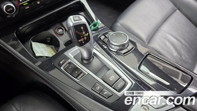 BMW 5 серии 2015 thumb 6