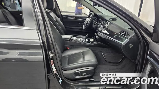 BMW 5 серии 2015 thumb 8
