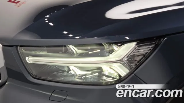 Volvo XC40 2021 thumb 12