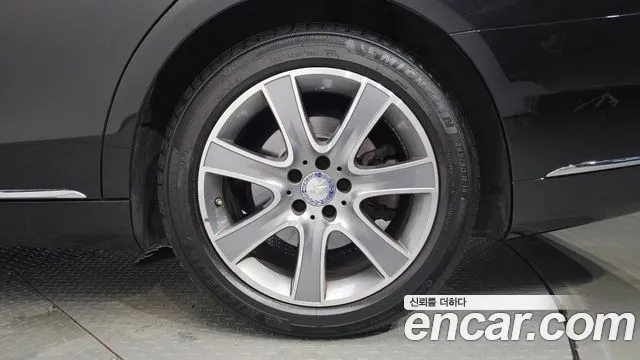 Mercedes-Benz S-Class 2014 thumb 9