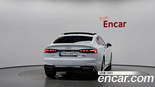Audi A5 2021 thumb 10