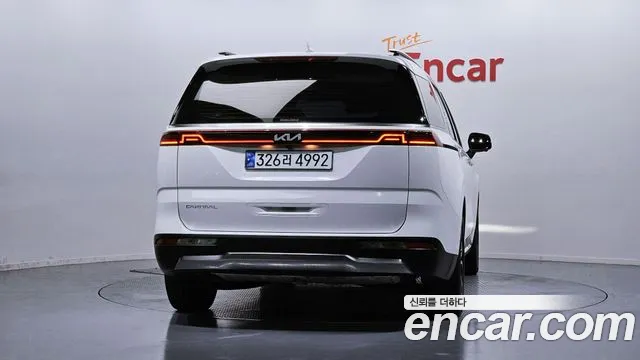 Kia Carnival 2022 thumb 4