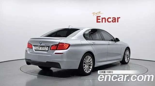 BMW 5 серии 2016 thumb 9