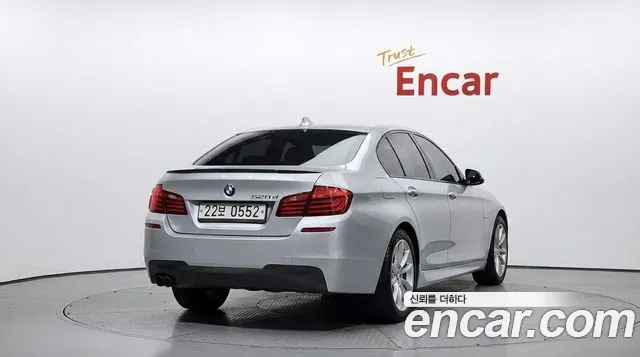 BMW 5 серии 2016 thumb 11