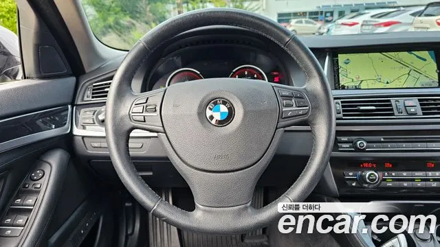 BMW 5 серии 2016 thumb 4