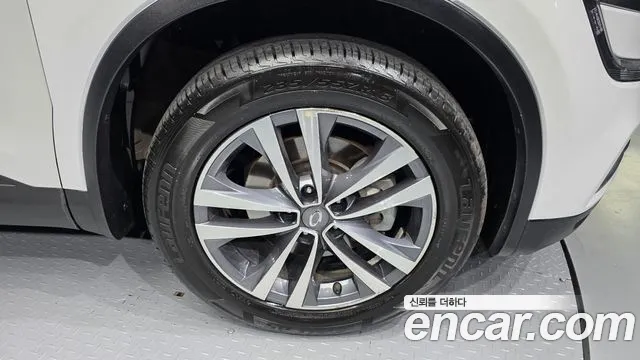 Renault QM6 2017 thumb 4