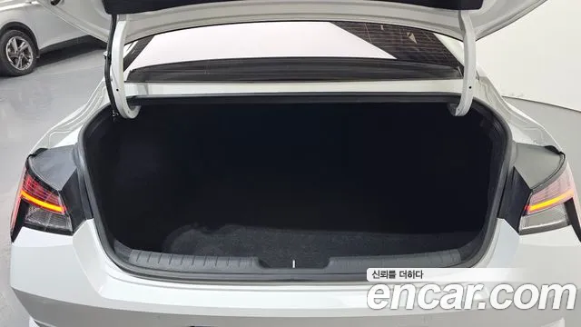 Hyundai Elantra 2020 thumb 11