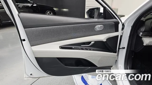 Hyundai Elantra 2020 thumb 6