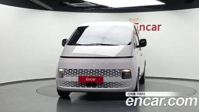 Hyundai Staria 2025 thumb 9