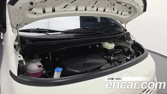 Hyundai Staria 2025 thumb 8