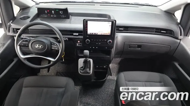 Hyundai Staria 2025 thumb 6