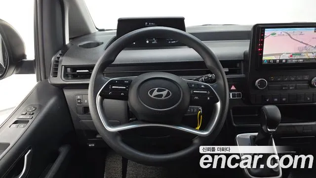 Hyundai Staria 2025 thumb 11
