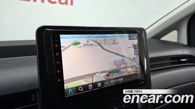 Hyundai Staria 2025 thumb 7