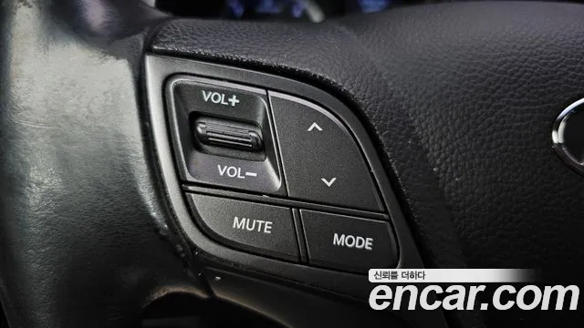 Hyundai Санта Фе 2012 thumb 3
