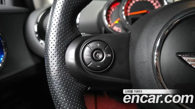Mini Cooper Clubman 2017 thumb 6