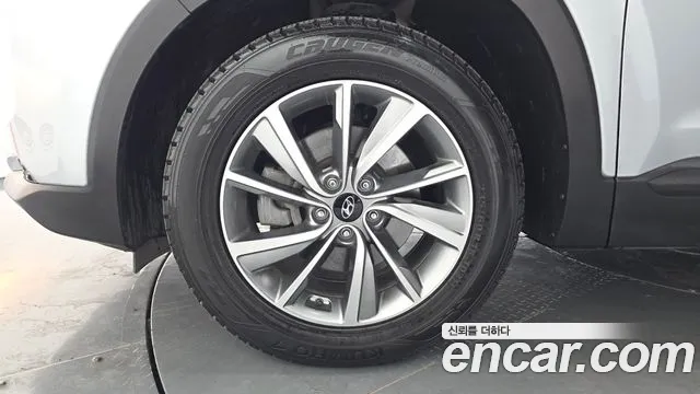 Hyundai Santa Fe 2018 thumb 2