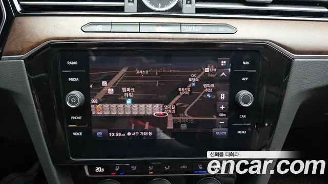 Volkswagen Passat GT 2018 thumb 10