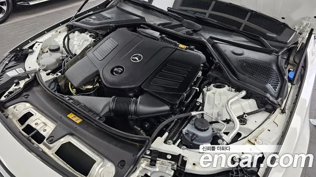 Mercedes-Benz E-Class 2025 thumb 10