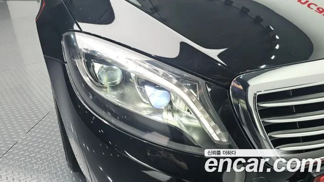 Mercedes-Benz S-Class 2017 thumb 8