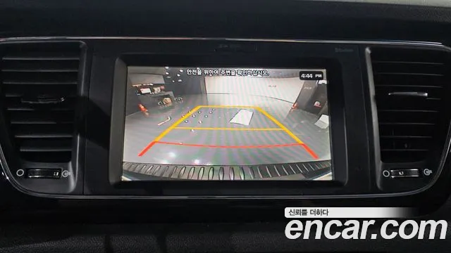 Kia Carnival 2018 thumb 12