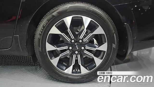 Kia Carnival 2018 thumb 6