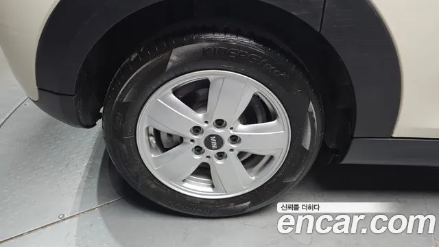 Mini Cooper 2019 thumb 11