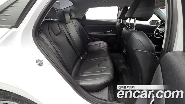 Hyundai Elantra 2022 thumb 7