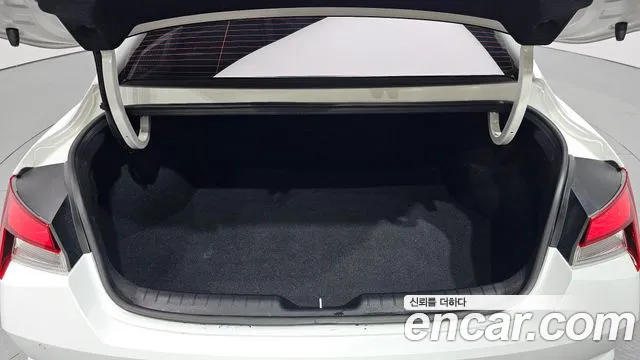 Hyundai Elantra 2022 thumb 12