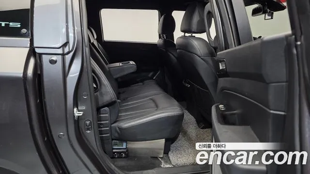 KGM Rexton 2019 thumb 7