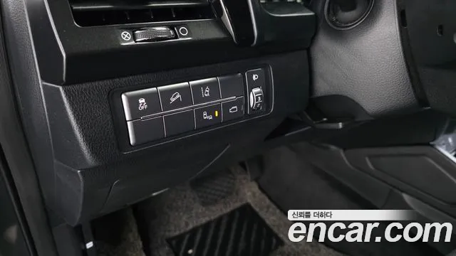 KGM Rexton 2019 thumb 11