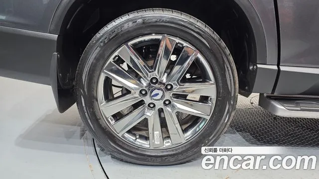 KGM Rexton 2019 thumb 9
