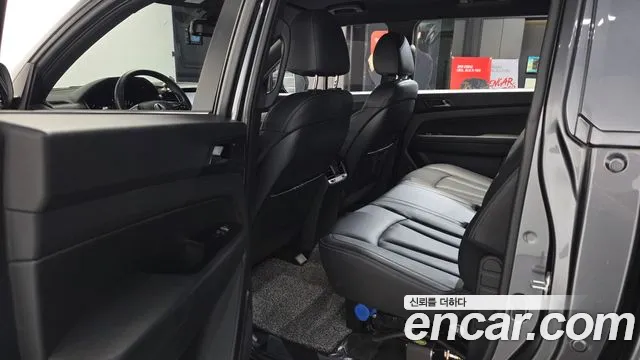 KGM Rexton 2019 thumb 6