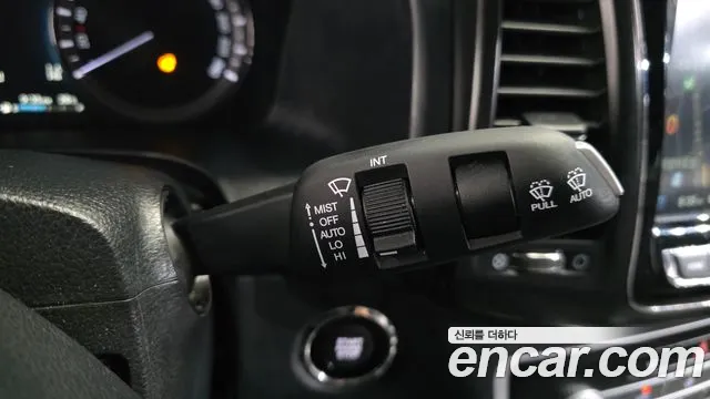 KGM Rexton 2019 thumb 8