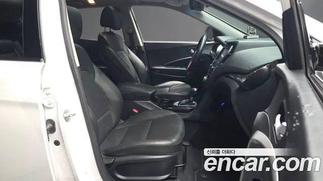 Hyundai Santafe 2016 thumb 4