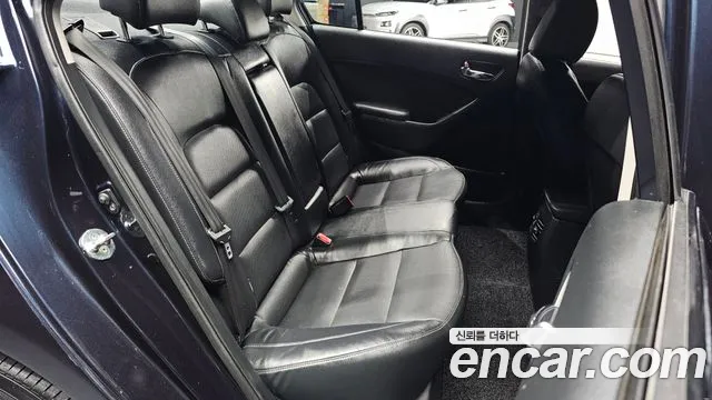 Kia K3 2016 thumb 9