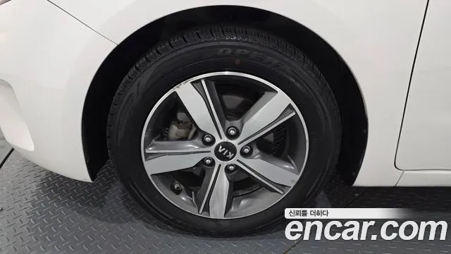 Kia K3 2017 thumb 11