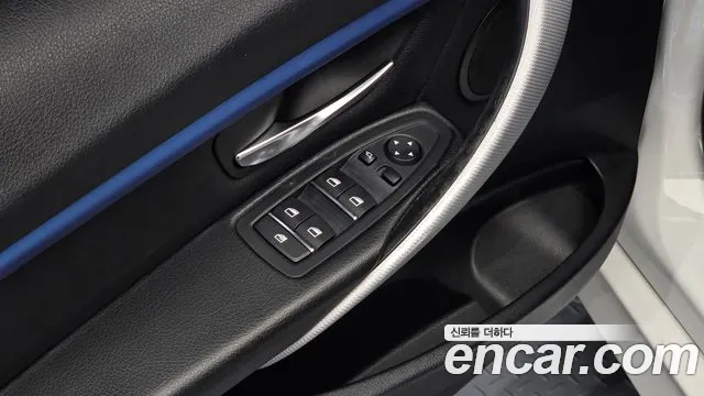 BMW 3 серии 2016 thumb 8
