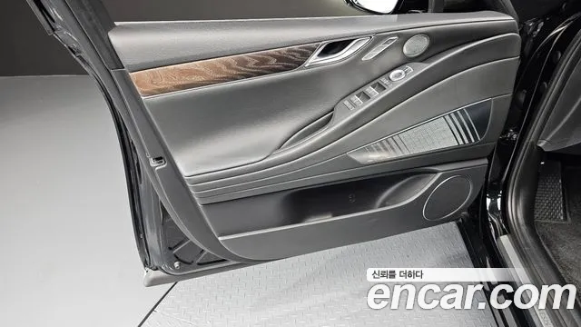 Genesis G80 2020 thumb 2