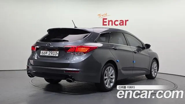 Hyundai i40 2013 thumb 4