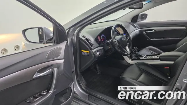 Hyundai i40 2013 thumb 11
