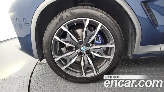 BMW X4 2019 thumb 3