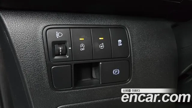 Hyundai Staria 2024 thumb 8